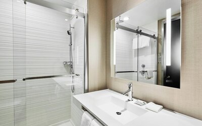 AC Hotel by Marriott Cincinnati at The Banks