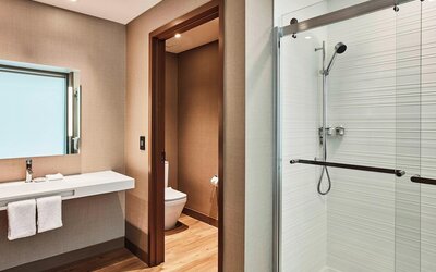 AC Hotel by Marriott Cincinnati at The Banks
