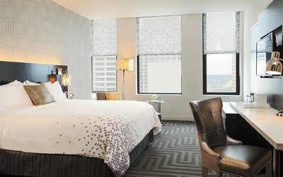 Renaissance Cincinnati Downtown Hotel