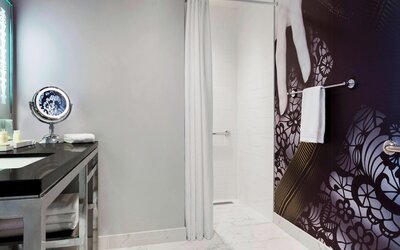 Renaissance Cincinnati Downtown Hotel