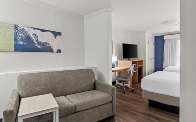 Spark by Hilton Cincinnati Fairfield
