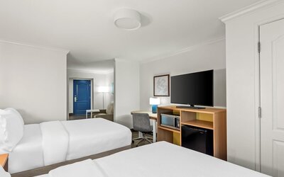 Spark by Hilton Cincinnati Fairfield