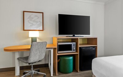 Spark by Hilton Cincinnati Fairfield