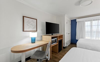 Spark by Hilton Cincinnati Fairfield