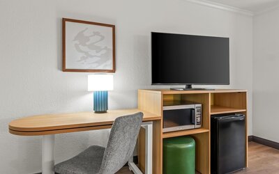 Spark by Hilton Cincinnati Fairfield