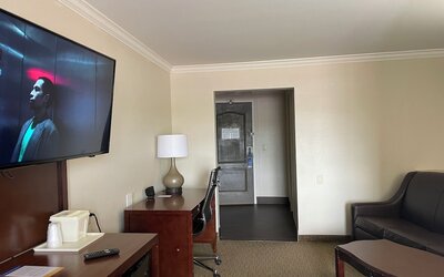 Spark by Hilton Cincinnati Fairfield