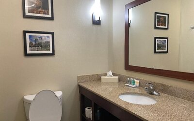 Spark by Hilton Cincinnati Fairfield
