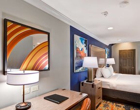 The Cincinnatian Hotel Curio Collection by Hilton