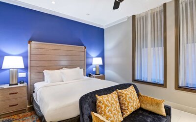The Cincinnatian Hotel Curio Collection by Hilton