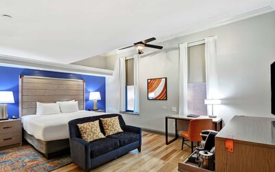 The Cincinnatian Hotel Curio Collection by Hilton