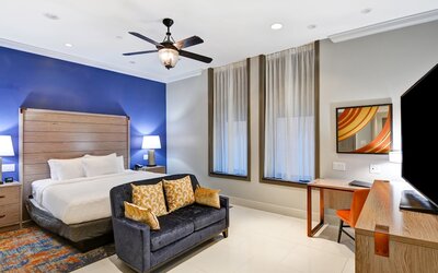 The Cincinnatian Hotel Curio Collection by Hilton