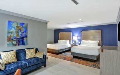 The Cincinnatian Hotel Curio Collection by Hilton
