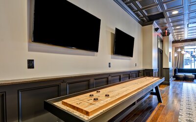 The Cincinnatian Hotel Curio Collection by Hilton