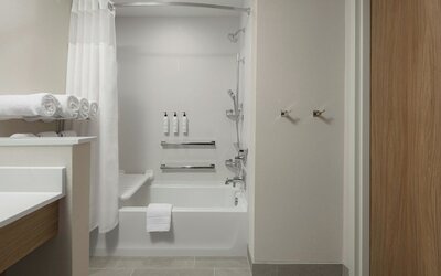 Fairfield By Marriott Inn & Suites Cincinnati Oakley