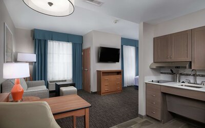 Homewood Suites by Hilton Cincinnati-Midtown, OH