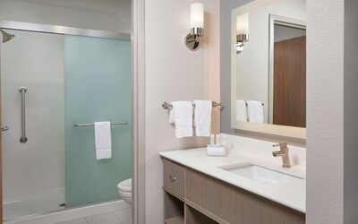 Homewood Suites by Hilton Cincinnati-Midtown, OH