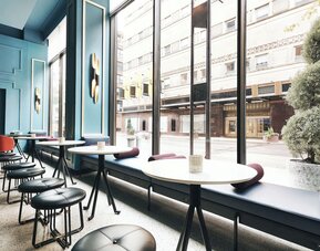 Kinley Cincinnati Downtown, a Tribute Portfolio Hotel
