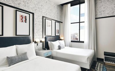 Kinley Cincinnati Downtown, a Tribute Portfolio Hotel