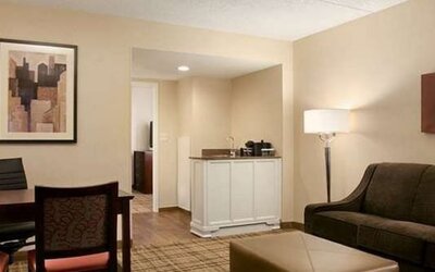 Embassy Suites by Hilton Cleveland Beachwood