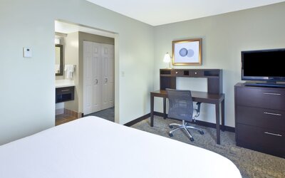 Staybridge Suites Cleveland Mayfield Heights Beachwood by IHG