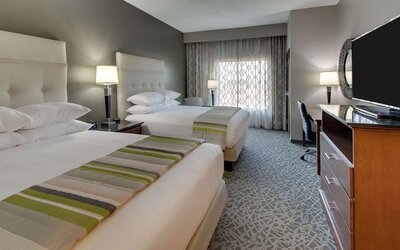 Drury Inn & Suites Cleveland Beachwood