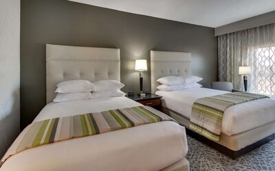 Drury Inn & Suites Cleveland Beachwood