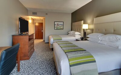 Drury Inn & Suites Cleveland Beachwood