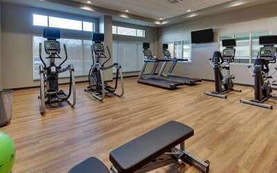 Drury Inn & Suites Cleveland Beachwood