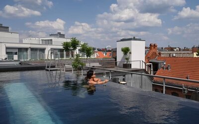 Relaxing rooftop pool at Wilmina Hotel.