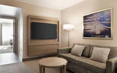 Embassy Suites by Hilton Cleveland Rockside