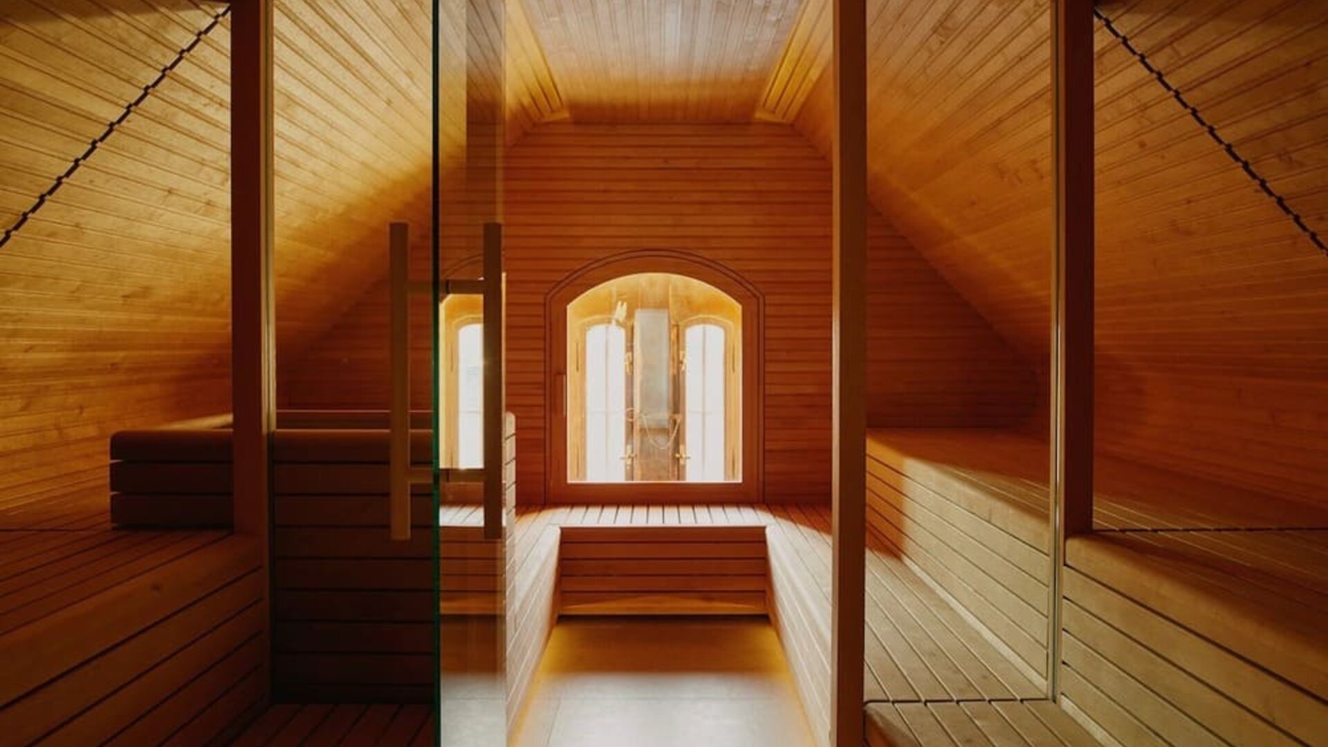 Spa and sauna at Wilmina Hotel.