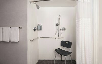 Courtyard by Marriott Cleveland Beachwood
