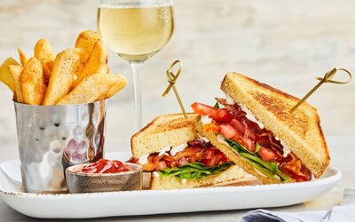 Courtyard by Marriott Cleveland Beachwood