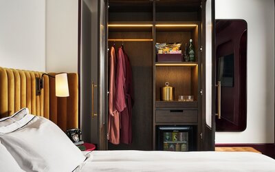 Fidelity Hotel