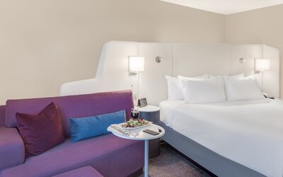 Crowne Plaza Cleveland at Playhouse Square by IHG