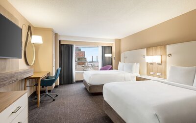Crowne Plaza Cleveland at Playhouse Square by IHG