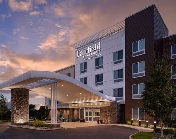 Fairfield Inn & Suites by Marriott Cleveland Tiedeman Road