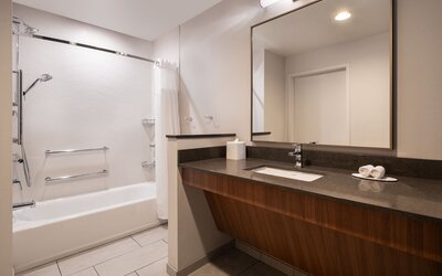Fairfield Inn & Suites by Marriott Cleveland Tiedeman Road