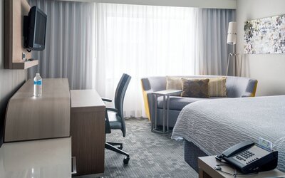 Courtyard by Marriott Cleveland Airport North