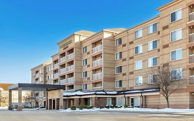 Courtyard by Marriott Cleveland Airport South