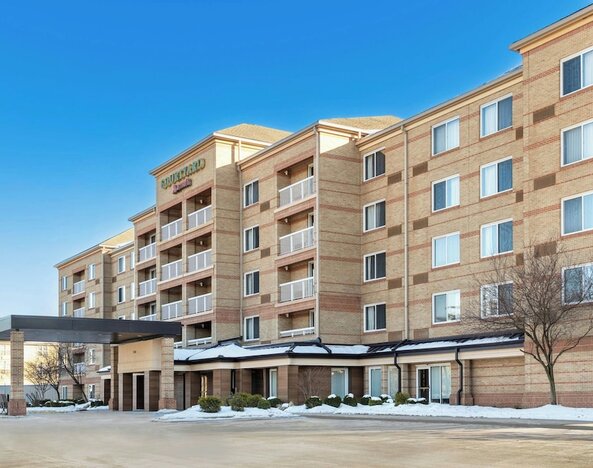 Courtyard by Marriott Cleveland Airport South