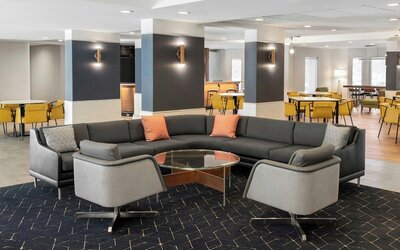 Courtyard by Marriott Cleveland Airport South