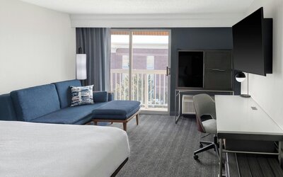 Courtyard by Marriott Cleveland Airport South