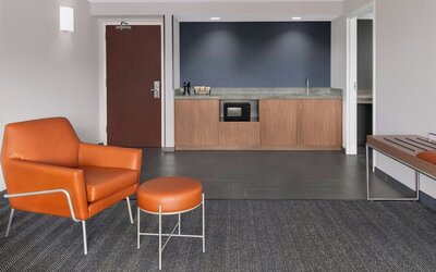 Courtyard by Marriott Cleveland Airport South