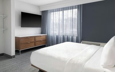 Courtyard by Marriott Cleveland Airport South