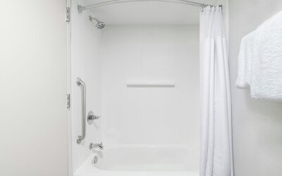Courtyard by Marriott Cleveland Airport South