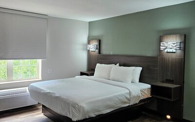 Quality Inn & Suites Columbia Harbison