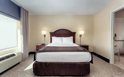 Lexington Expo Hotel by IHG