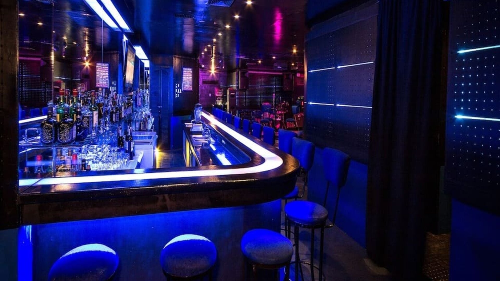 Bar and night life at Apo View Hotel.