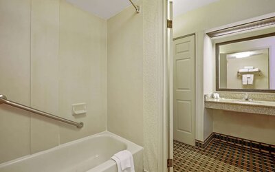 La Quinta Inn by Wyndham Columbia SE / Fort Jackson